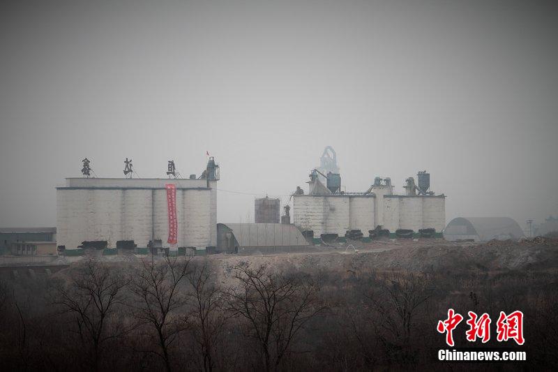 　2014年2月17日，石家莊市再次啟動(dòng)壓減水泥過剩產(chǎn)能、治理大氣污染水泥企業(yè)集中爆破拆除行動(dòng)。