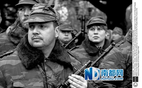 9日，烏克蘭克里米亞自治共和國的親俄武裝士兵舉行宣誓儀式。