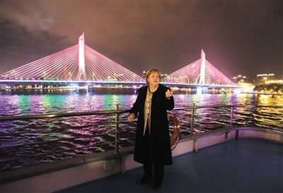 2012年2月3日，德國總理默克爾夜游廣州。