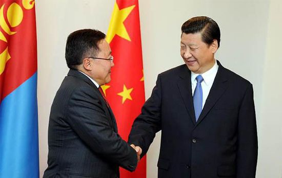 去年9月12日，國家主席習(xí)近平在比什凱克會見蒙古國總統(tǒng)額勒貝格道爾吉。 新華社記者謝環(huán)馳攝