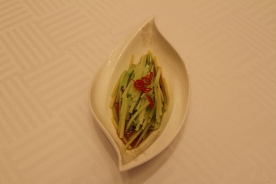 白灼翠芥蘭。 花惠生 供圖
