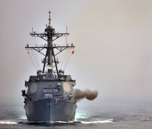 美國(guó)海軍的韋恩、麥亞號(hào)新型驅(qū)逐艦25日在朝鮮半島西部海域與韓國(guó)海軍聯(lián)合軍演