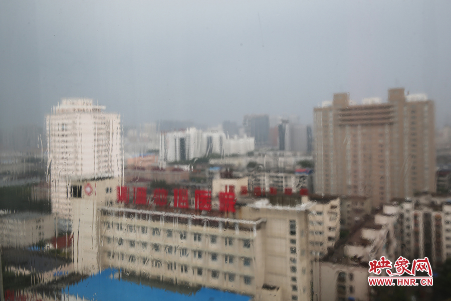 17時39分,鄭州強降雨漸停。