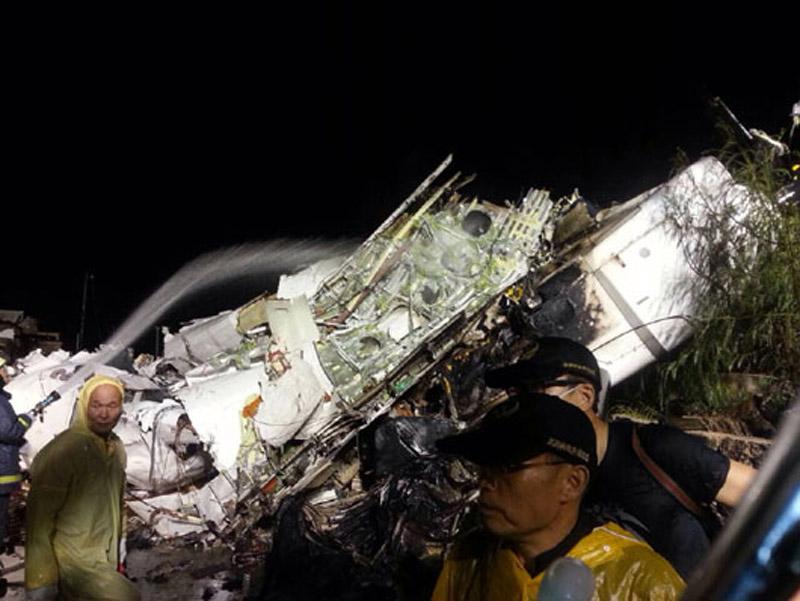 　圖為客機失事事故現(xiàn)場。圖片來源：臺灣聯(lián)合新聞網(wǎng)