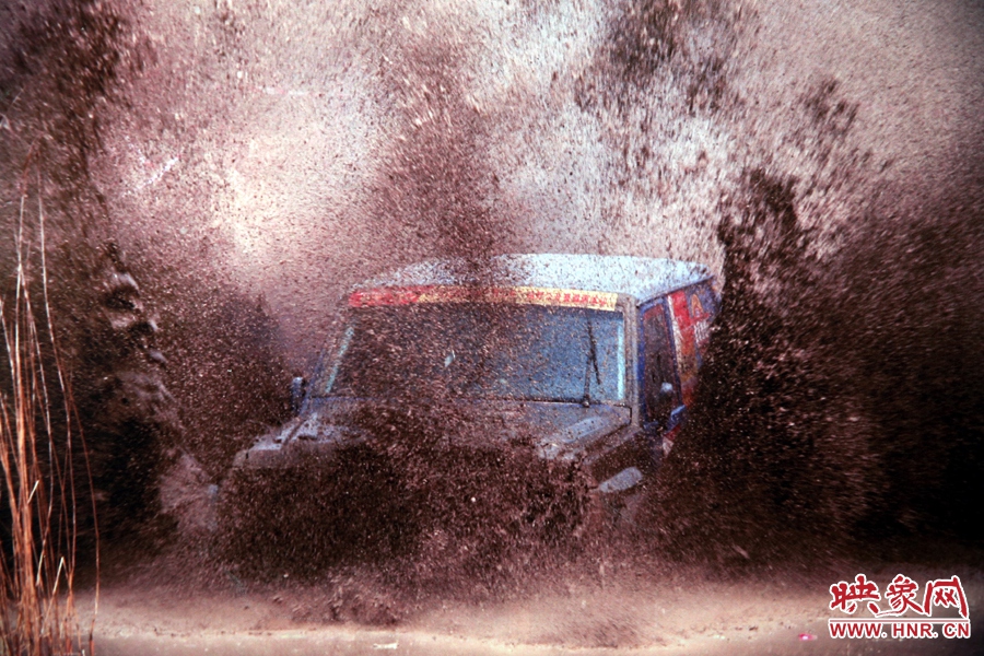 賽車的世界、更是男人的世界。圖為部分參展攝影作品。