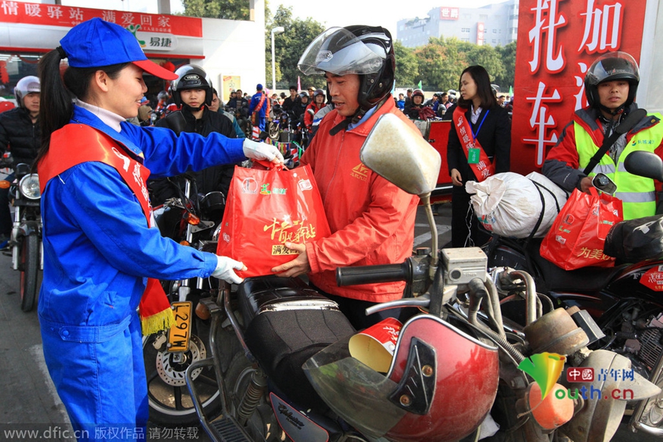 今年廣東、廣西兩省共193座中石化油站將為返鄉(xiāng)車主提供“6+X”免費(fèi)服務(wù)，并將為1萬名“返鄉(xiāng)摩騎”免