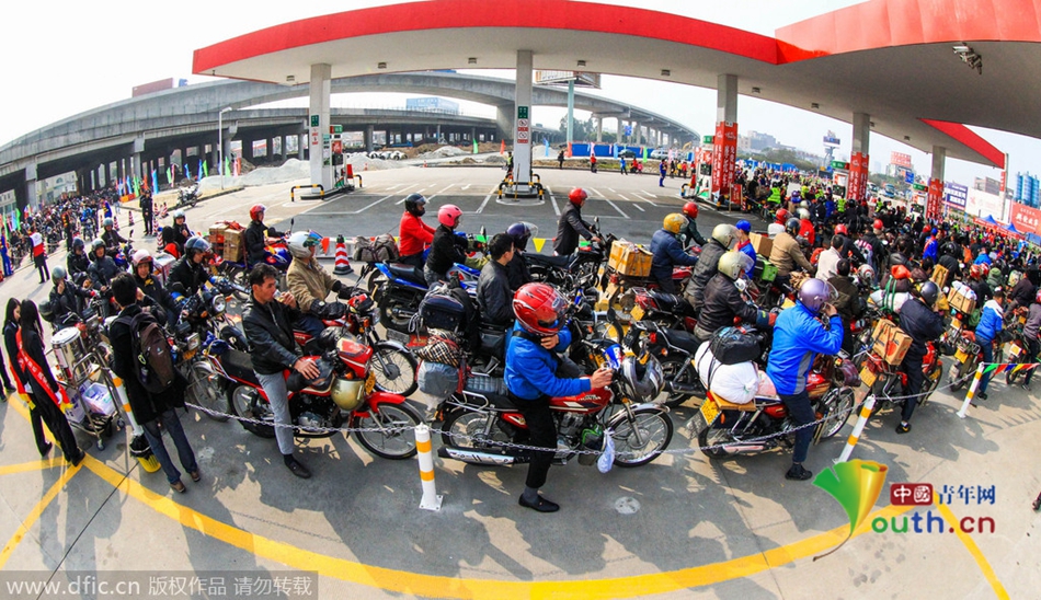 今年廣東、廣西兩省共193座中石化油站將為返鄉(xiāng)車主提供“6+X”免費(fèi)服務(wù)，并將為1萬名“返鄉(xiāng)摩騎”免