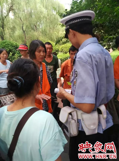 令人憤怒的是，這名老太太竟然報警說“她被環(huán)衛(wèi)工打了”