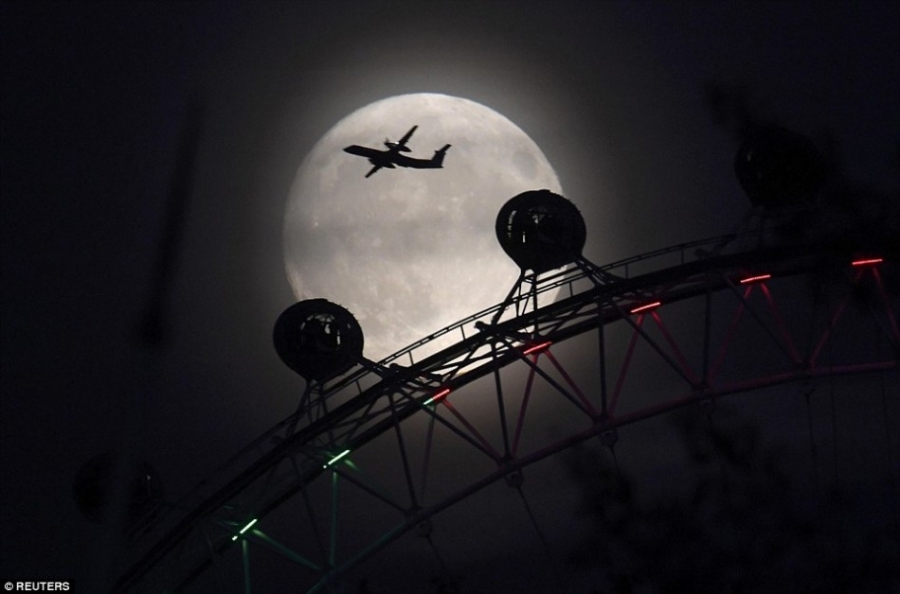 68年來最大！今晚夜空上演超級月亮