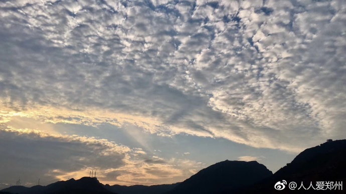 又被鄭州的藍(lán)天刷屏！隨便一拍就是手機(jī)壁紙