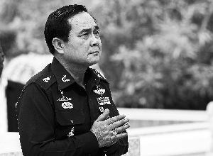 8月21日，巴育在泰國(guó)春武里府出席軍方活動(dòng)。 新華社發(fā)