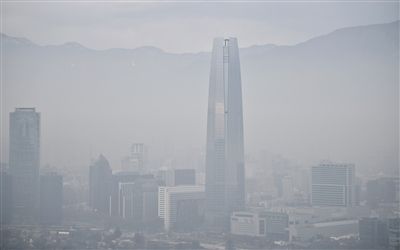 21日，智利首都圣地亞哥被霧霾籠罩。