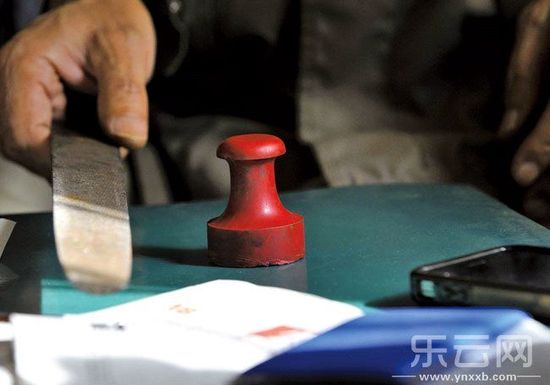 陶云江說起自己的女兒、家庭和現(xiàn)在的狀況時幾度哽咽