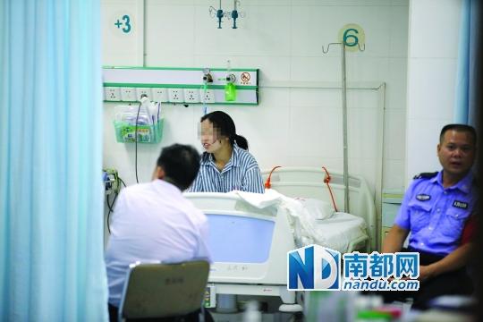 5月30日上午,跳橋女子獲救后被送往醫(yī)院救治,警方到場調(diào)查。南都記者 陳偉斌 攝