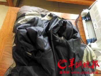 年邁體弱，一些老人家中衣物多年未洗，又舊又破