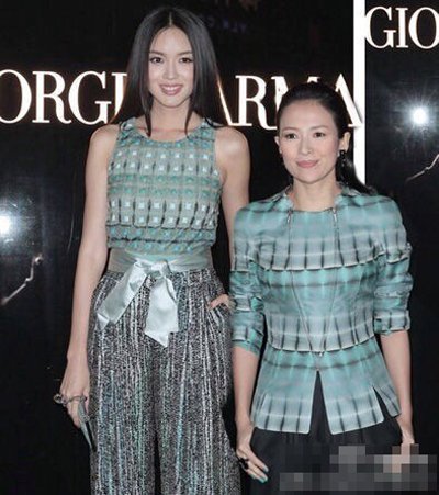 就算氣場絕對強(qiáng)大的貝嫂，跟張梓琳合影幾乎可以讓人忽視