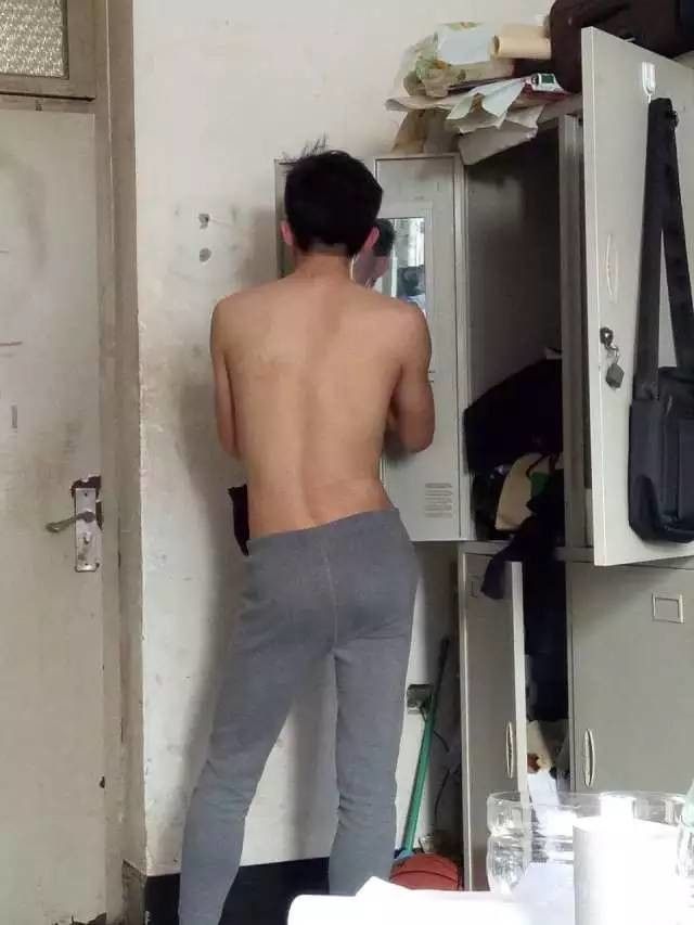 這個(gè)學(xué)校的男生宿舍火了！女同學(xué)都喊著要嫁