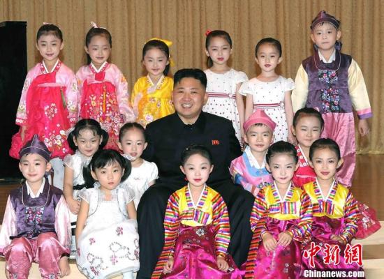 據(jù)朝中社5月30日?qǐng)?bào)道，朝鮮勞動(dòng)黨第一書(shū)記、朝鮮國(guó)防委員會(huì)第一委員長(zhǎng)、朝鮮人民軍最高司令官金正恩在兒