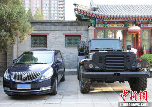 輕型聯合越野戰(zhàn)力與別克GL8商務MPV車對比。張龍云攝