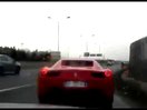 買(mǎi)不起跑車(chē)總可以看看法拉利車(chē)禍吧