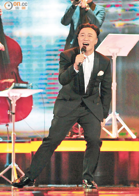 陳奕迅不負眾望，終于榮登金曲歌王寶座。