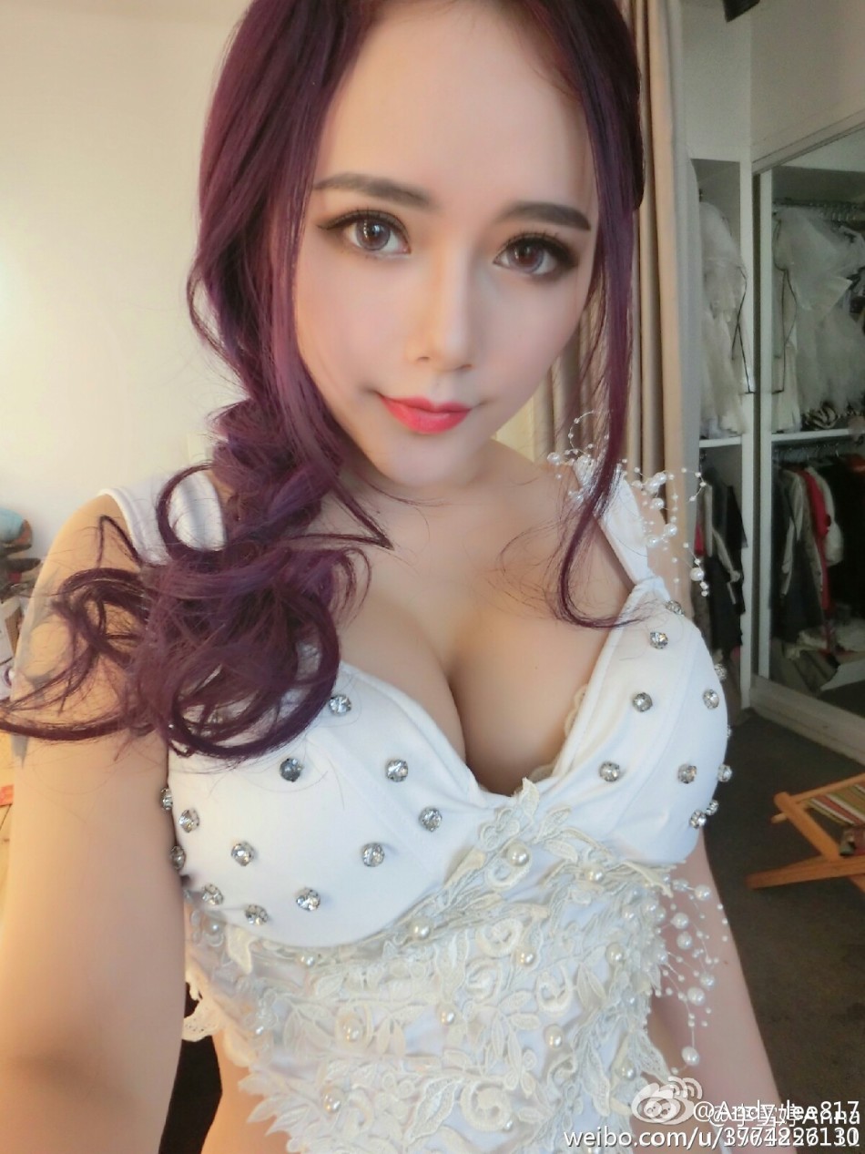 湖大21歲?；ㄇ巴购舐N無懼走光